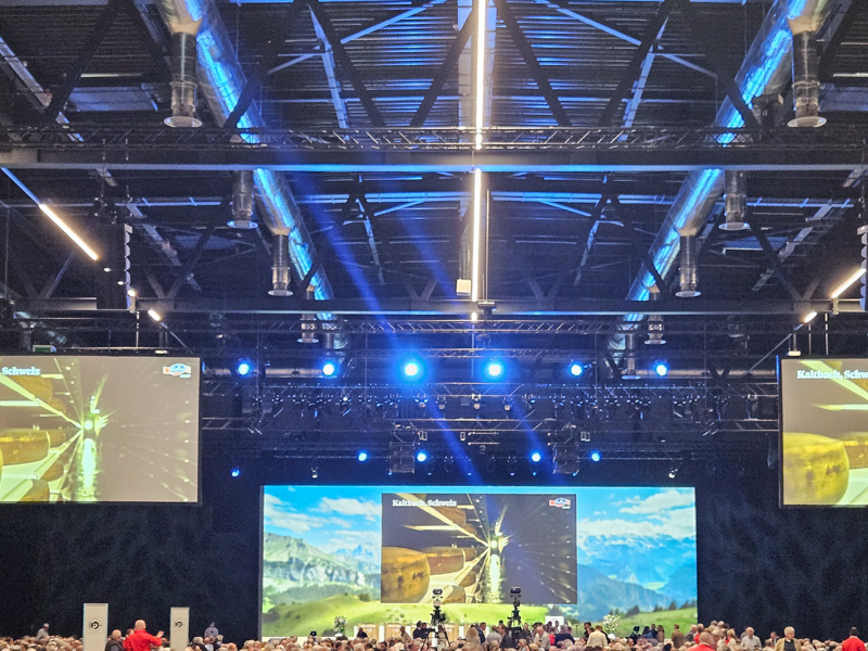 Abstimmung mit Stimmgerät an der Emmi Generalversammlung 2026