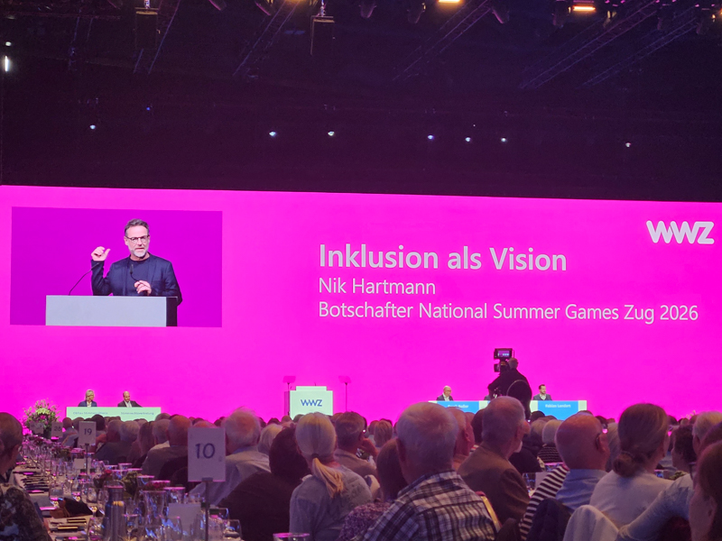 Fackeleinzug der National Summer Games an der WWZ Generalversammlung